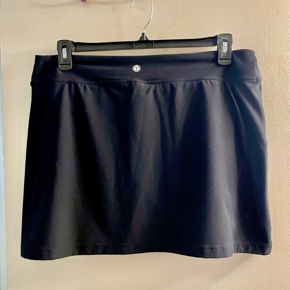 T By Talbots Black Skort w/ pocket - Like New.                        SIZE = XLP - Picture 3 of 12